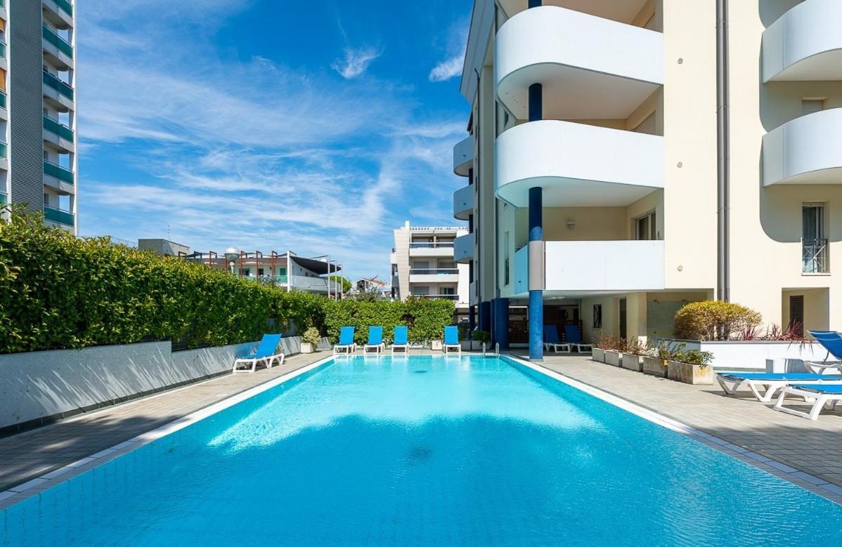 Green Holiday Wohnung Mit Schwimmbad Bibione Buitenkant foto