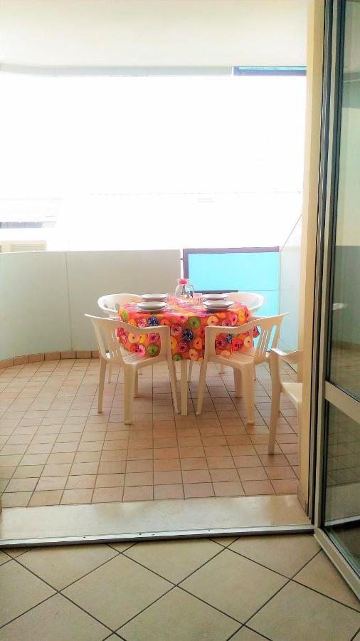 Green Holiday Wohnung Mit Schwimmbad Bibione Buitenkant foto