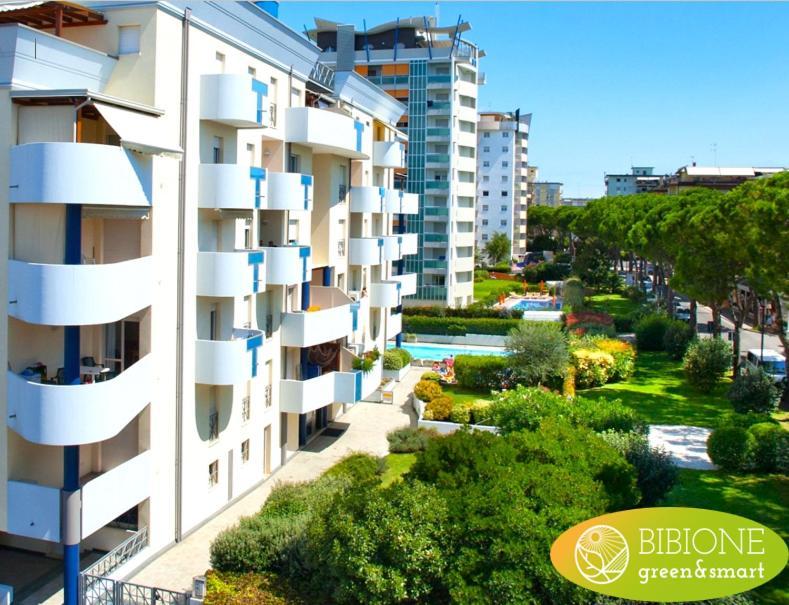 Green Holiday Wohnung Mit Schwimmbad Bibione Buitenkant foto
